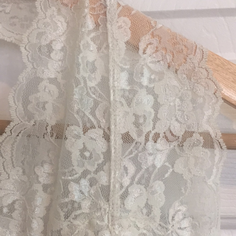 Lace top - Picture 5 of 7